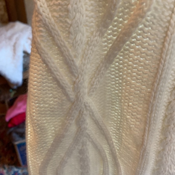 Talbots cotton angora blend scarf with pockets. Never used - Picture 6 of 6